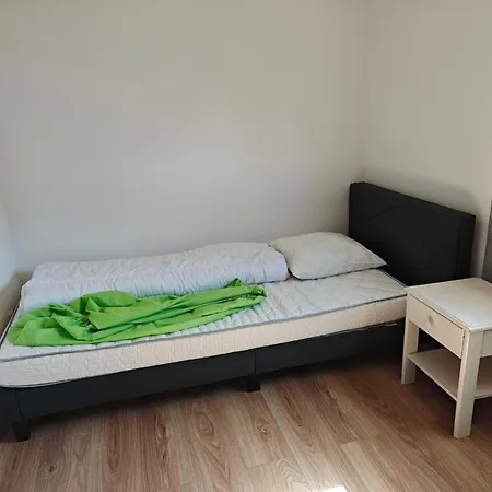- Entre Et Montagne Apartmán Thezan-les-Beziers